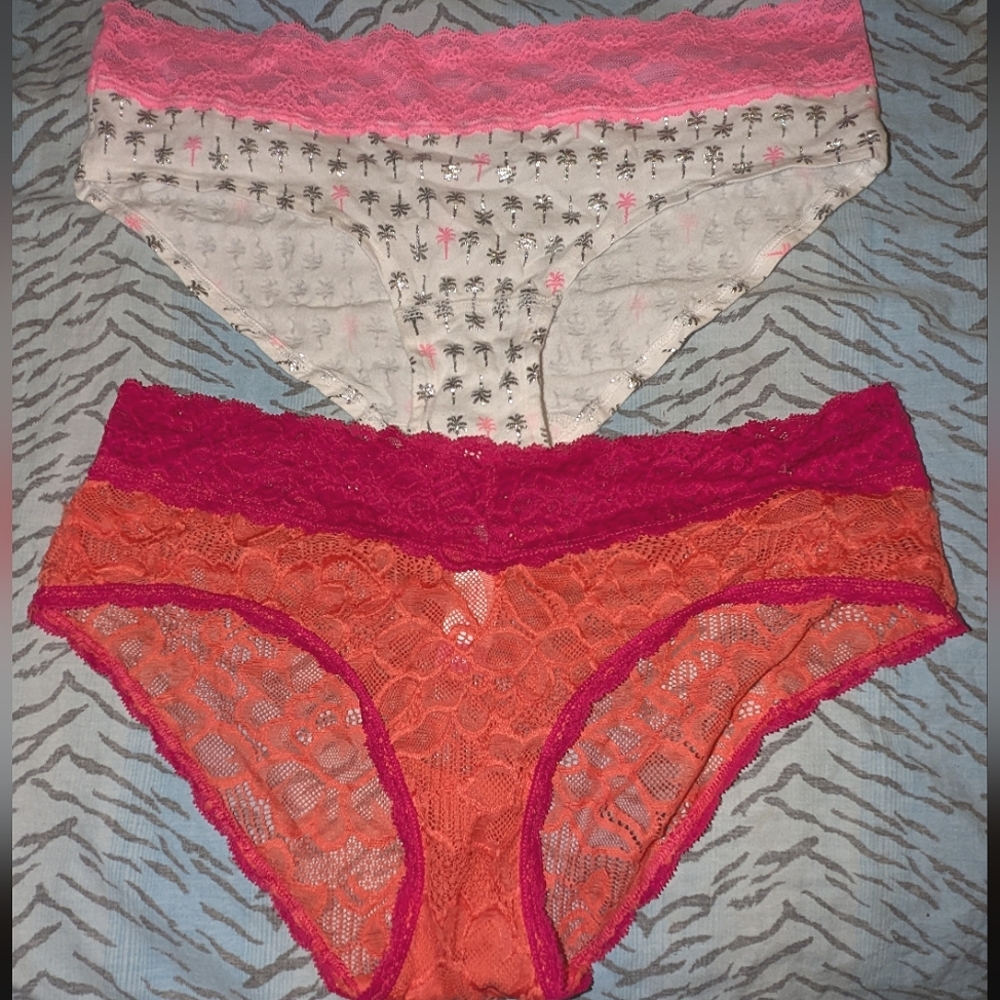 Victoria's Secret & No Boundaries Panties